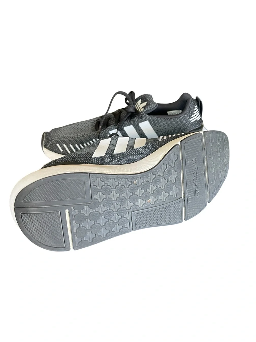 Adidas Originals Swift Run 22 Mens Size 8 Running Shoes Athletic Sneakers